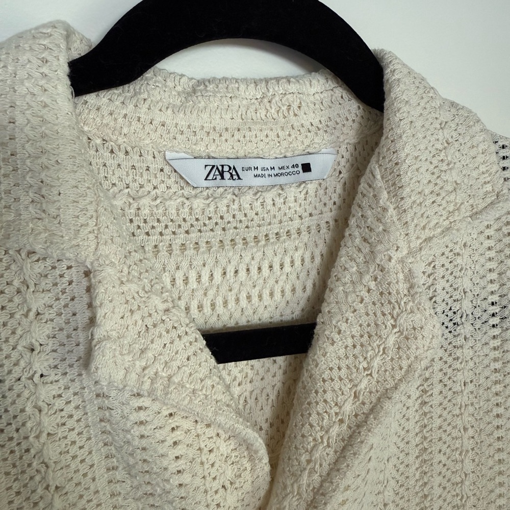 Zara‎ Beige Short Sleeve Button-Up Knit Shirt - Picture 2 of 3